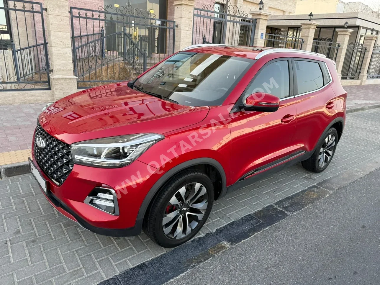 Chery  Tiggo  4 Pro  2023  Automatic  77,000 Km  4 Cylinder  Four Wheel Drive (4WD)  SUV  Red  With Warranty