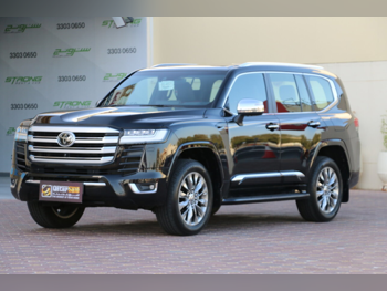 Toyota  Land Cruiser  VXR Twin Turbo  2023  Automatic  76,000 Km  6 Cylinder  Four Wheel Drive (4WD)  SUV  Black  With Warranty