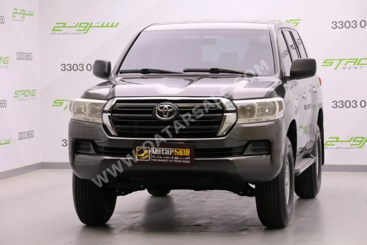 Toyota  Land Cruiser  G  2015  Automatic  365,000 Km  6 Cylinder  Four Wheel Drive (4WD)  SUV  Gray