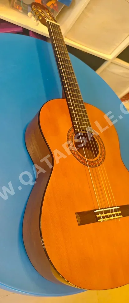 Classical Guitar  Yamaha  Brown  CM40 /  For Intermediate