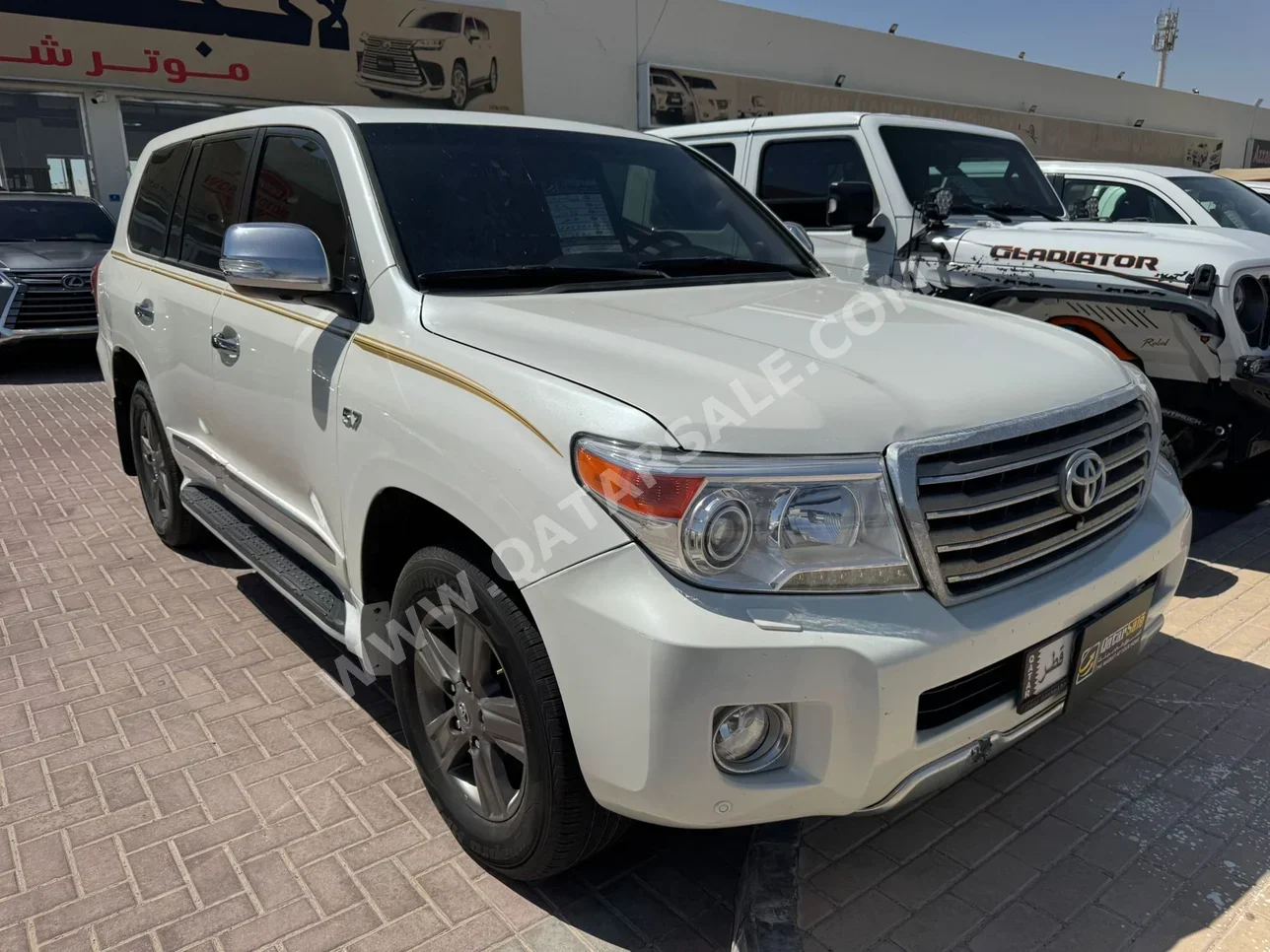 Toyota Land Cruiser VXR 2015 Automatic 400,000 Km 8 Cylinder Four Wheel Drive (4WD) SUV White