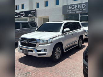 Toyota  Land Cruiser  GXR  2018  Automatic  237,000 Km  6 Cylinder  Four Wheel Drive (4WD)  SUV  White