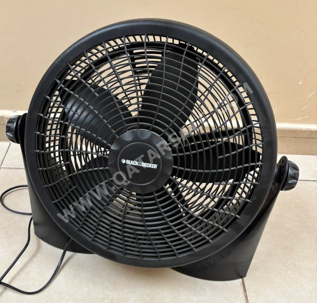 Portable Fans Black & Decker  Black  Wall Plug-In  Large