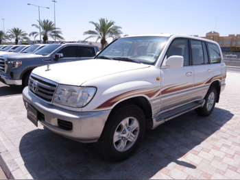 Toyota  Land Cruiser  GXR  2005  Automatic  410,000 Km  6 Cylinder  Four Wheel Drive (4WD)  SUV  White
