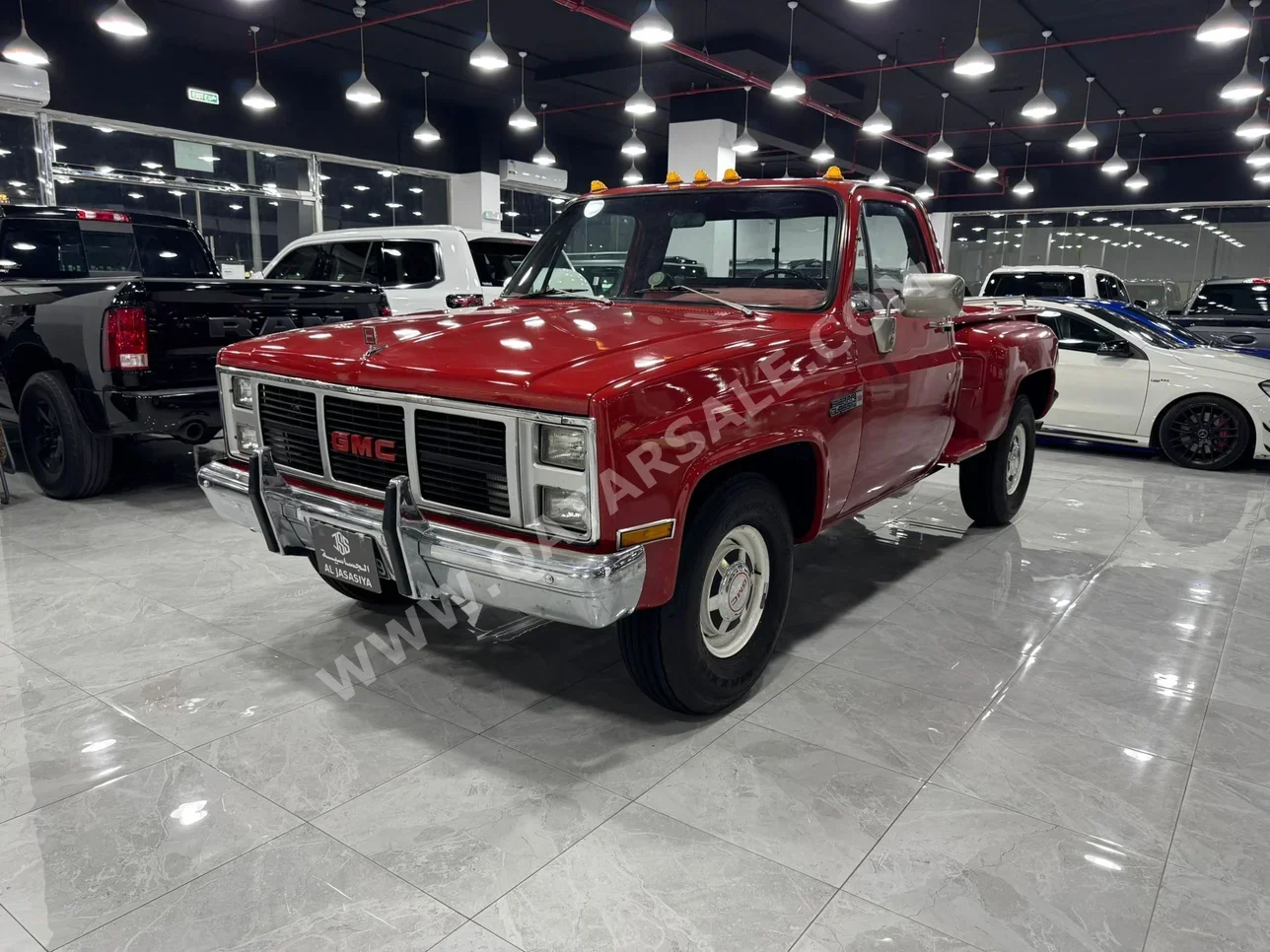 GMC Sierra Classic 1982 Manual 305,000 Km 8 Cylinder Rear Wheel Drive (RWD) Pick Up Red
