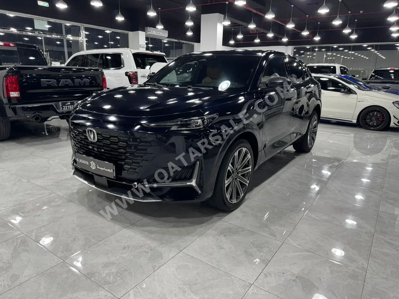 تشانجان  يوني - كي  2023  اوتوماتيك  103,000 كم  4 سلندر  دفع رباعي  اس يو في  أسود