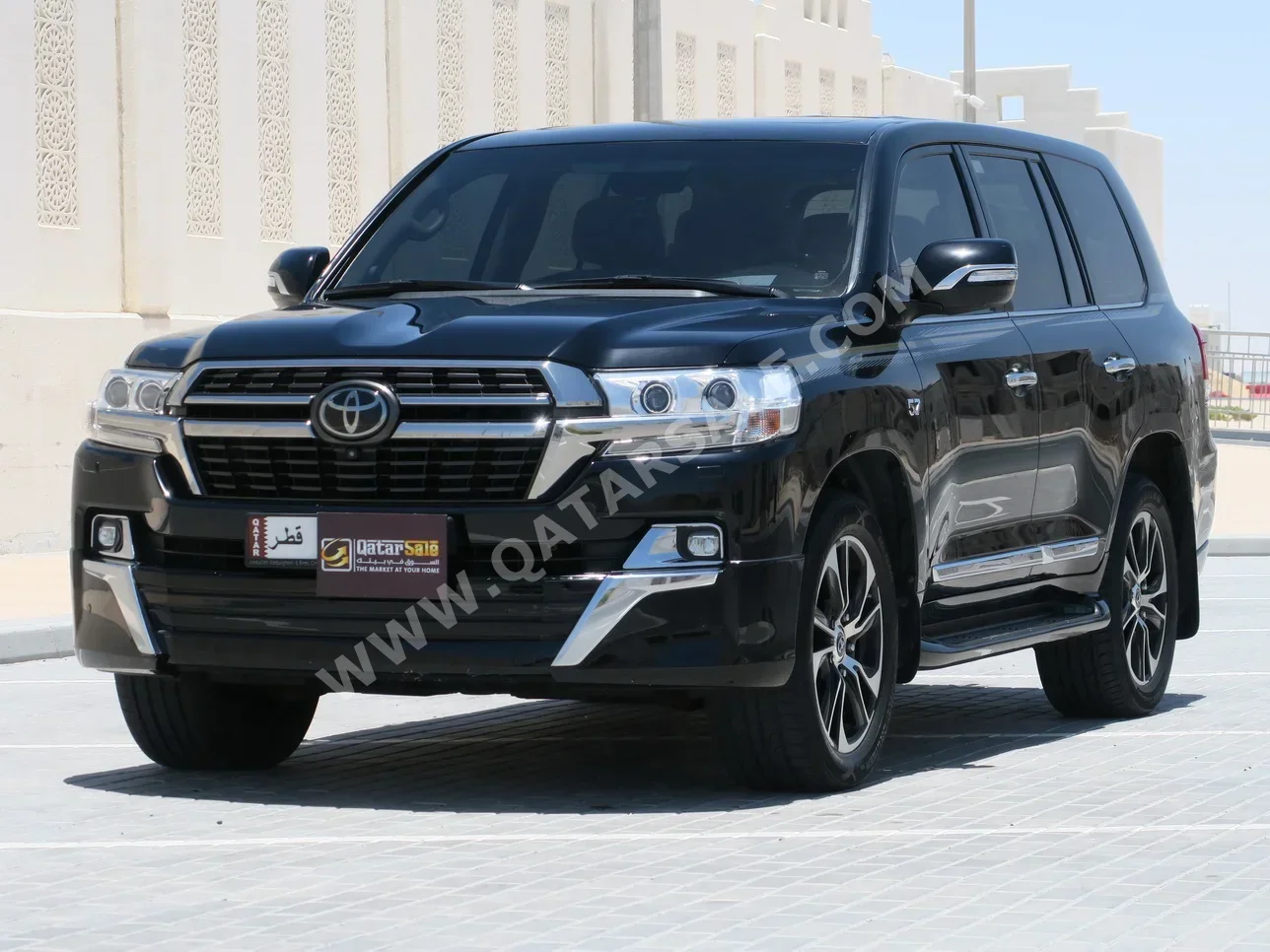 Toyota Land Cruiser VXR 2021 Automatic 123,900 Km 8 Cylinder Four Wheel Drive (4WD) SUV Black