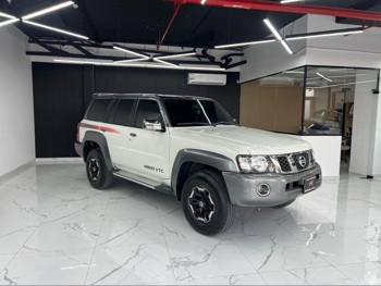 Nissan Patrol Super Safari 2021 Manual 69,000 Km 6 Cylinder Four Wheel Drive (4WD) SUV White