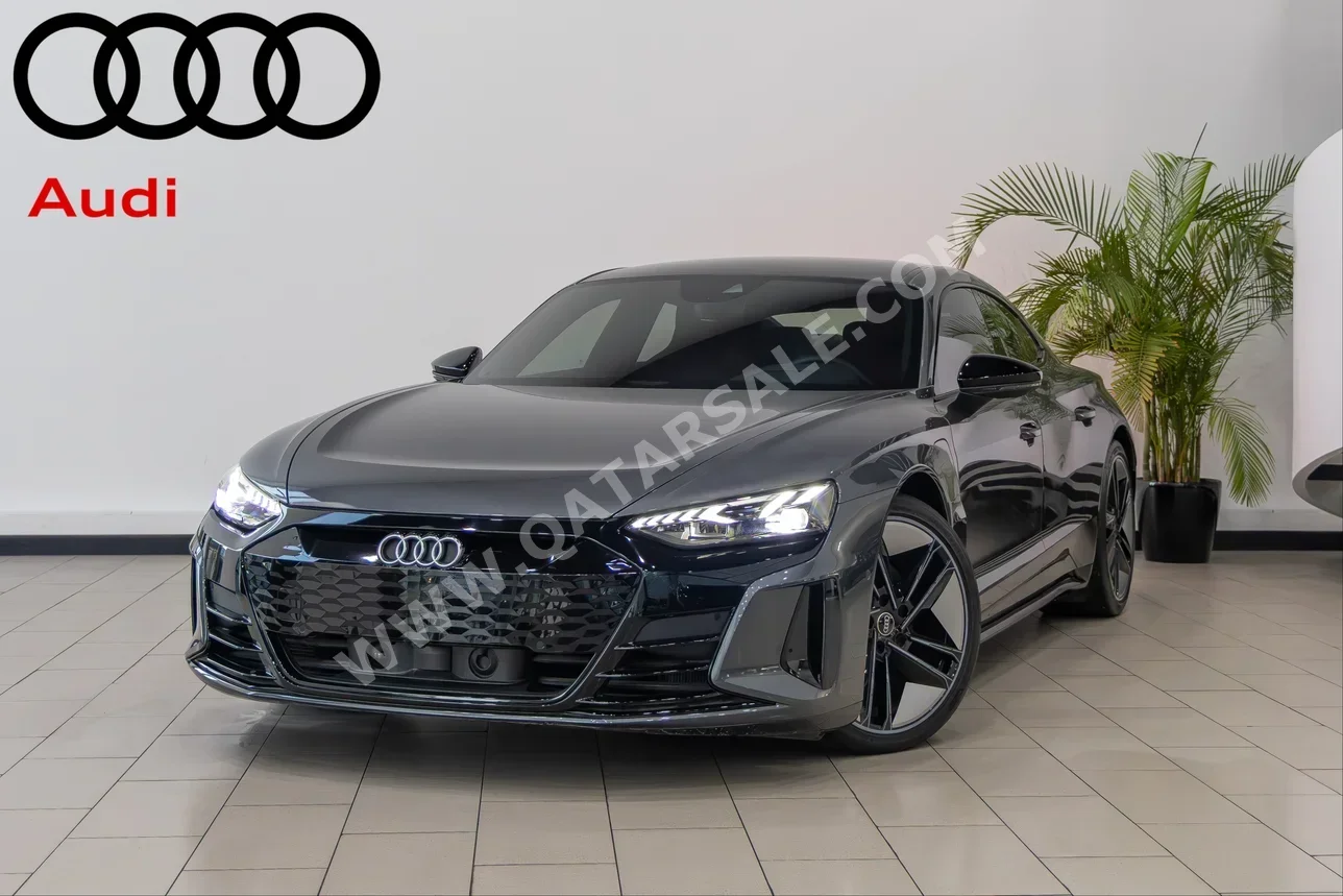 Audi  E-Tron  GT  2022  Automatic  20,000 Km  0 Cylinder  All Wheel Drive (AWD)  Coupe / Sport  Gray  With Warranty