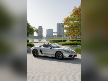 Porsche  Boxster  718  2025  Automatic  5,500 Km  4 Cylinder  Front Wheel Drive (FWD)  Convertible  Gray  With Warranty