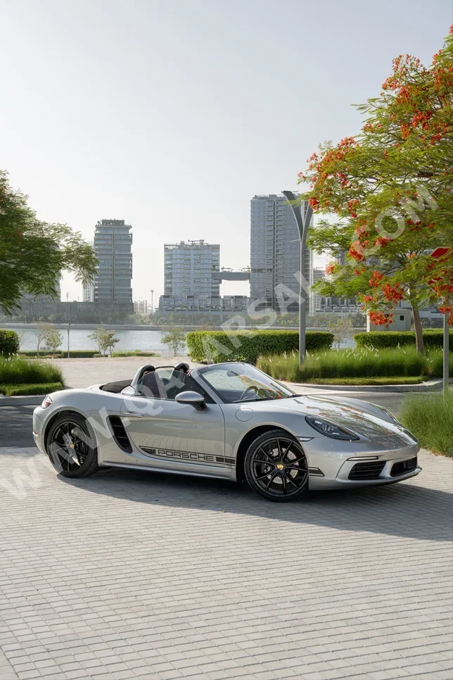 Porsche  Boxster  718  2025  Automatic  5,500 Km  4 Cylinder  Front Wheel Drive (FWD)  Convertible  Gray  With Warranty