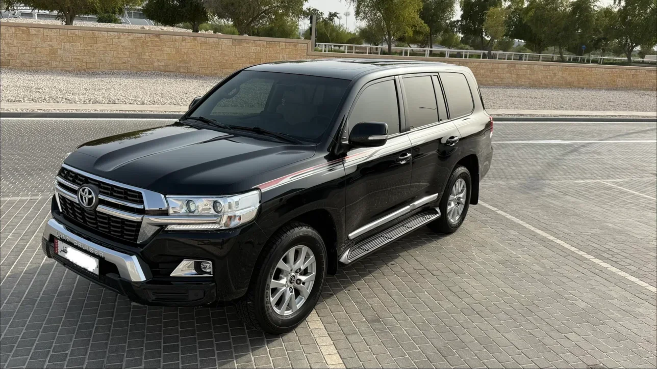 Toyota  Land Cruiser  GXR  2021  Automatic  156,000 Km  6 Cylinder  Four Wheel Drive (4WD)  SUV  Black
