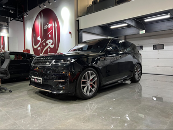 Land Rover  Range Rover  Sport  2023  Automatic  71,000 Km  6 Cylinder  Four Wheel Drive (4WD)  SUV  Black  With Warranty