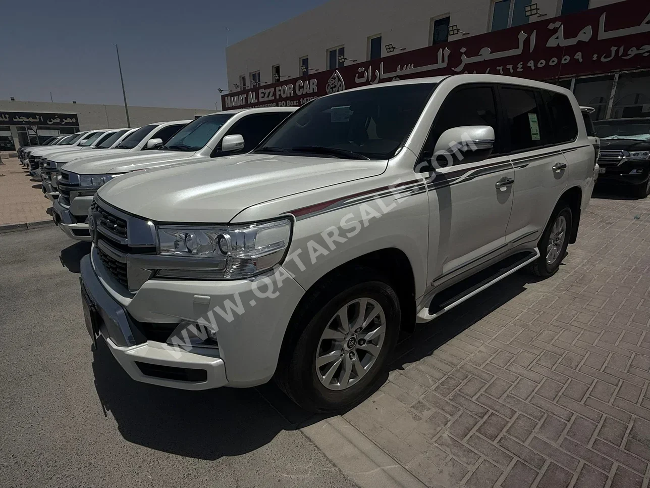 Toyota Land Cruiser GXR 2016 Automatic 138,000 Km 8 Cylinder Four Wheel Drive (4WD) SUV White