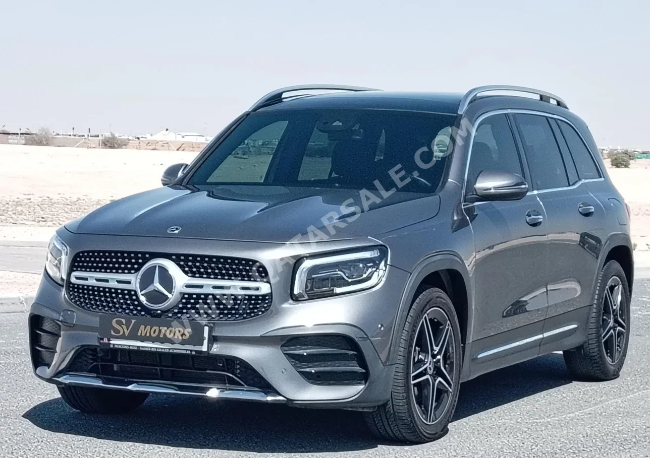 مرسيدس - بنز  جي ال بي  250  2023  اوتوماتيك  63,000 كم  4 سلندر  دفع رباعي  اس يو في  رمادي  تحت الضمان