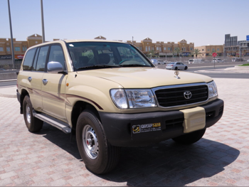 Toyota  Land Cruiser  GX  2001  Manual  500,000 Km  6 Cylinder  Four Wheel Drive (4WD)  SUV  Beige