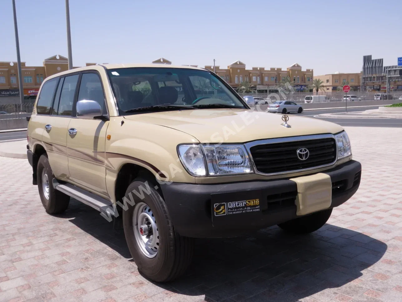 Toyota  Land Cruiser  GX  2001  Manual  500,000 Km  6 Cylinder  Four Wheel Drive (4WD)  SUV  Beige