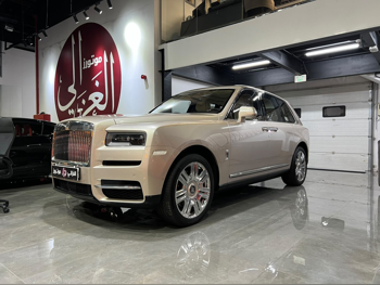 رولز - رويس  كولينان  2021  اوتوماتيك  27,000 كم  12 سلندر  دفع رباعي  اس يو في  بيج