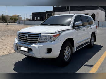 Toyota  Land Cruiser  GXR  2012  Automatic  500,000 Km  8 Cylinder  Four Wheel Drive (4WD)  SUV  White