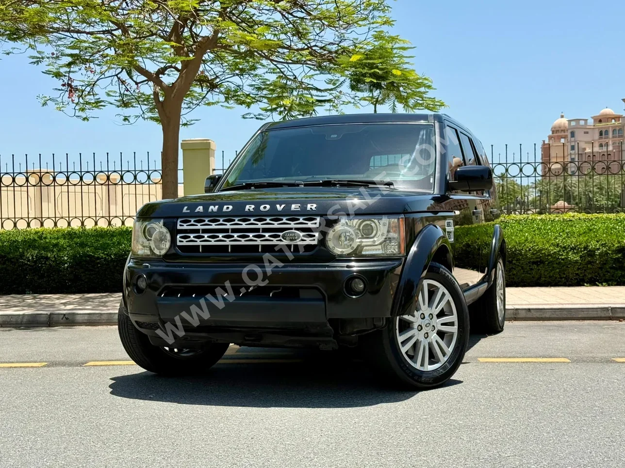 لاند روفر 4 إل آر 2012 اوتوماتيك 115,000 كم 6 سلندر دفع رباعي اس يو في أسود