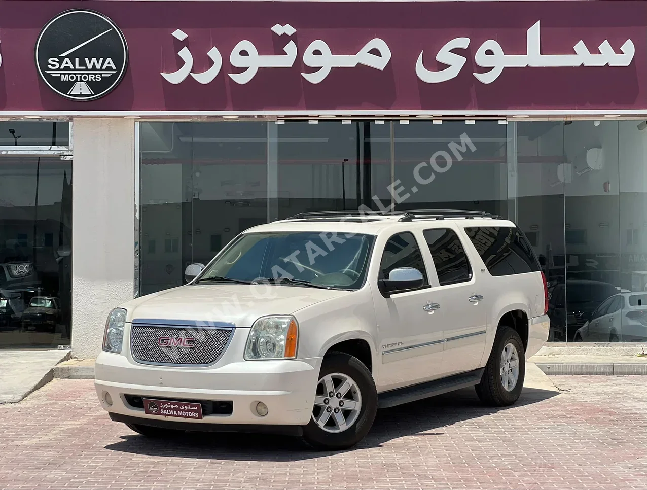 جي ام سي يوكون اكس إل 2013 اوتوماتيك 170,000 كم 8 سلندر دفع رباعي اس يو في أبيض