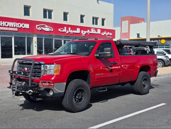 GMC  Sierra  2500 HD  2013  Automatic  250,000 Km  8 Cylinder  Four Wheel Drive (4WD)  Pick Up  Red
