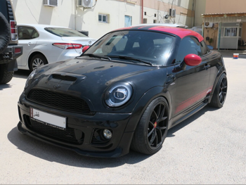 Mini  Cooper  2014  Automatic  270,000 Km  4 Cylinder  Front Wheel Drive (FWD)  Hatchback  Black
