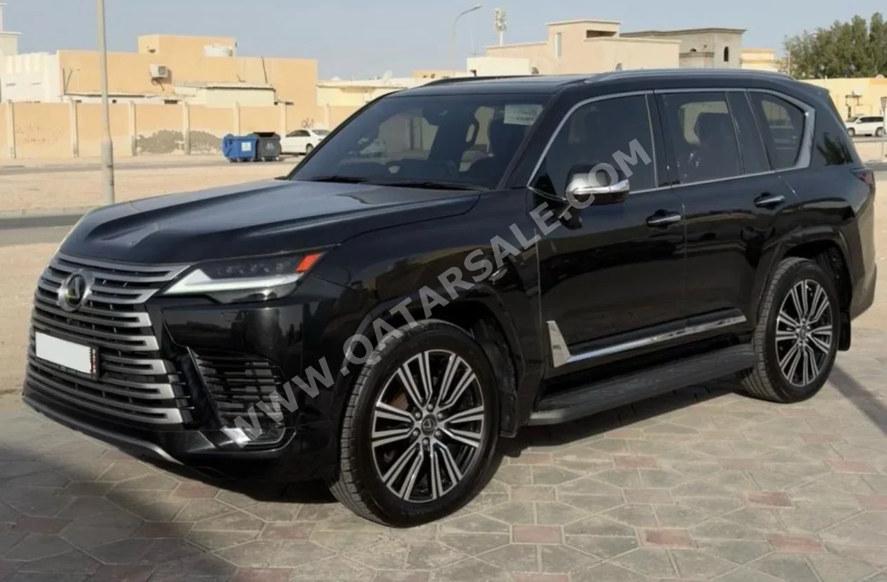لكزس  ال اكس  600 لكجري  2024  اوتوماتيك  32,000 كم  6 سلندر  دفع رباعي  اس يو في  أسود  تحت الضمان