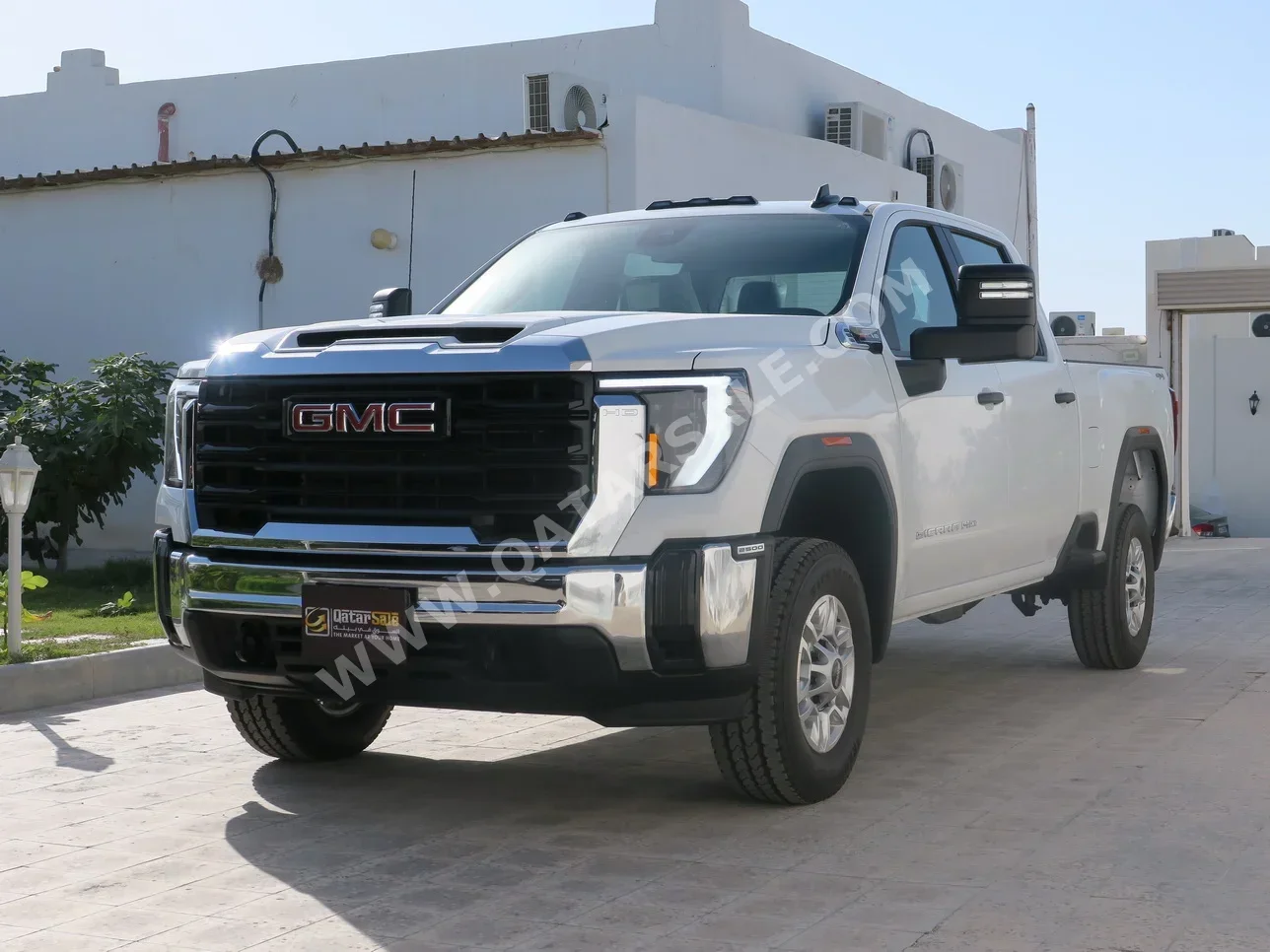 GMC  Sierra  2500 HD  2026  Automatic  0 Km  8 Cylinder  Four Wheel Drive (4WD)  Pick Up  White  With Warranty