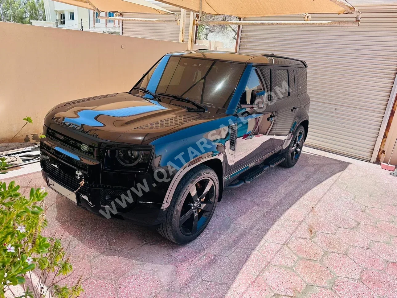لاند روفر  ديفيندر  110 اتش اس اي  2024  اوتوماتيك  60,000 كم  6 سلندر  دفع رباعي  اس يو في  أسود  تحت الضمان