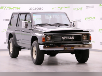 نيسان  باترول  1989  عادي  129,000 كم  6 سلندر  دفع رباعي  اس يو في  أسود