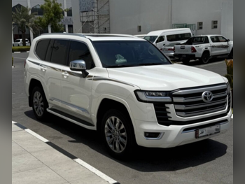 Toyota Land Cruiser VX 2025 Automatic 42,000 Km 6 Cylinder Four Wheel Drive (4WD) SUV White With Warranty