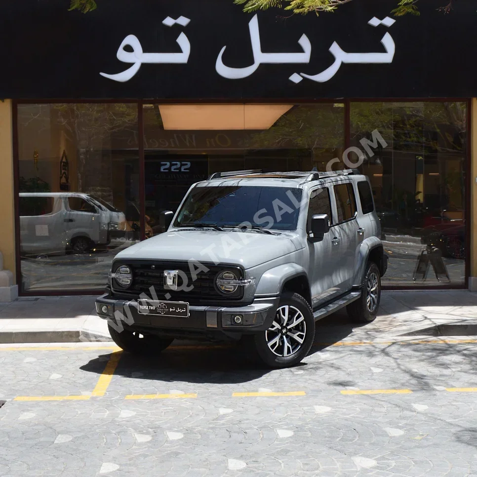 جي دبليو ام تانك 300 2025 اوتوماتيك 13,300 كم 4 سلندر دفع رباعي اس يو في رمادي تحت الضمان