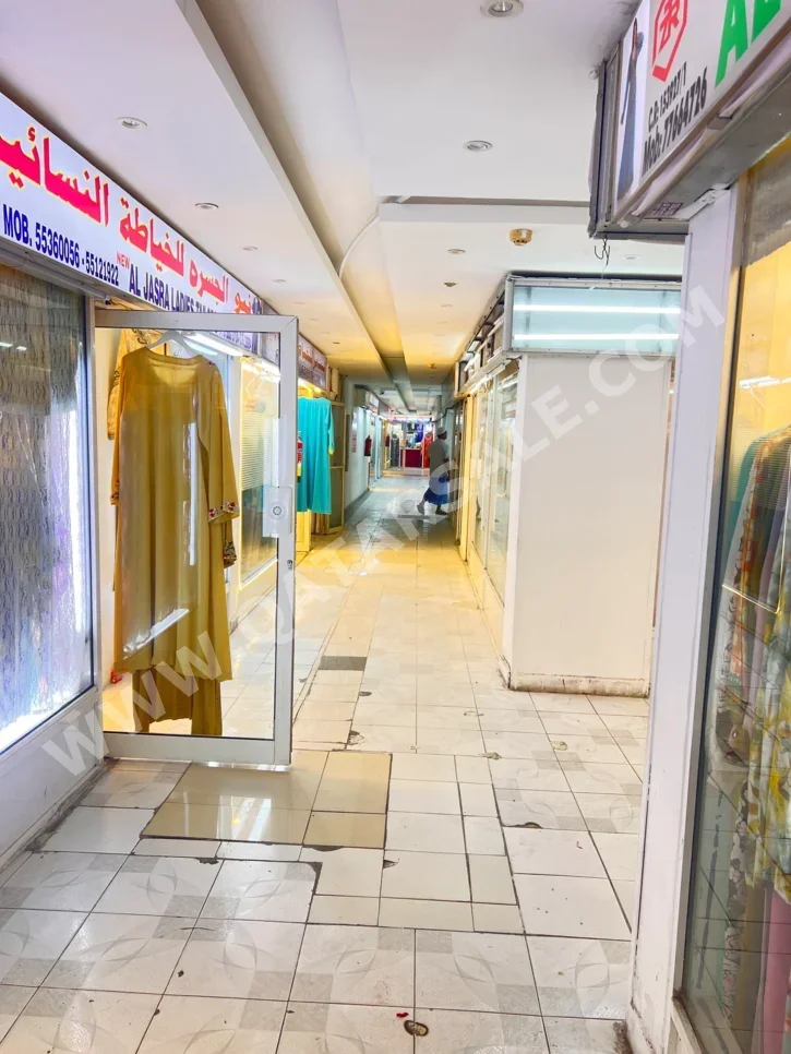 محلات تجارية - مفروشة بالكامل - الدوحة للايجار