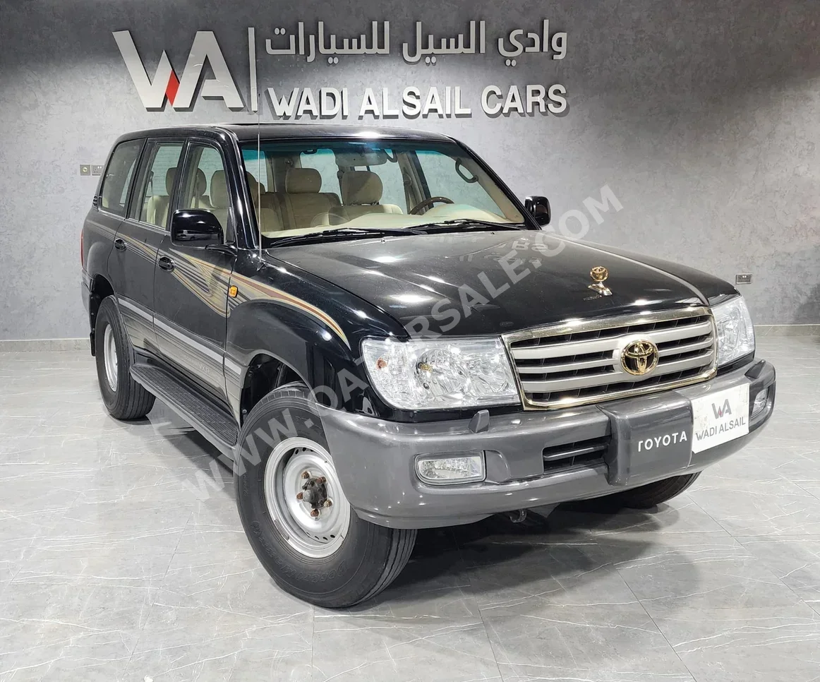 تويوتا لاند كروزر في اكس ار 2006 عادي 423,000 كم 8 سلندر دفع رباعي اس يو في أسود