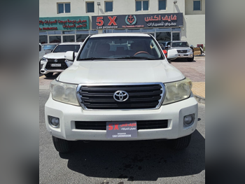 Toyota Land Cruiser GX 2015 Automatic 370,000 Km 6 Cylinder Four Wheel Drive (4WD) SUV White