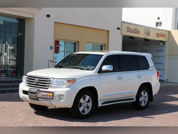Toyota Land Cruiser GXR 2015 Automatic 390,000 Km 8 Cylinder Four Wheel Drive (4WD) SUV White