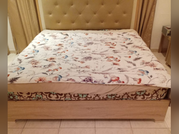 Beds - King - Brown