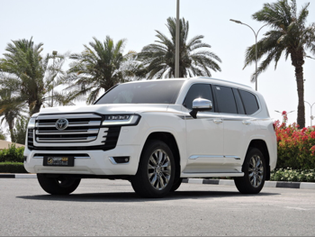 Toyota Land Cruiser VXR Twin Turbo 2024 Automatic 66,000 Km 6 Cylinder Four Wheel Drive (4WD) SUV White With Warranty