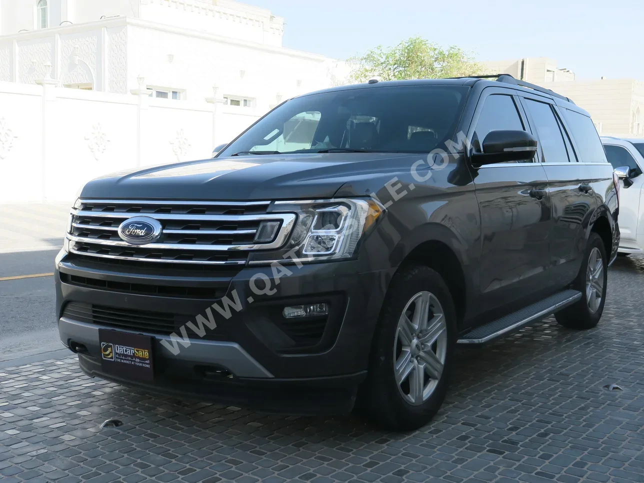 Ford Expedition XLT 2021 Automatic 123,000 Km 6 Cylinder Four Wheel Drive (4WD) SUV Gray