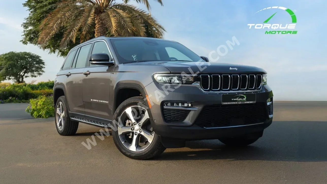 Jeep  Grand Cherokee  Limited  2025  Automatic  0 Km  6 Cylinder  Four Wheel Drive (4WD)  SUV  Gray  With Warranty