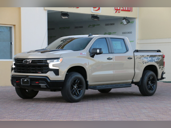Chevrolet Silverado Trail Boss 2023 Automatic 58,000 Km 8 Cylinder Four Wheel Drive (4WD) Pick Up Beige With Warranty