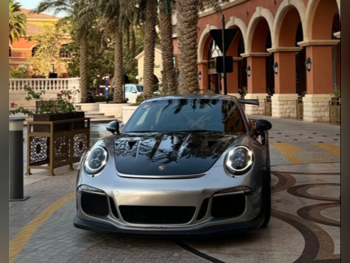 Porsche 911 GT3 RS 2016 Automatic 39,000 Km 6 Cylinder Rear Wheel Drive (RWD) Coupe / Sport Silver With Warranty