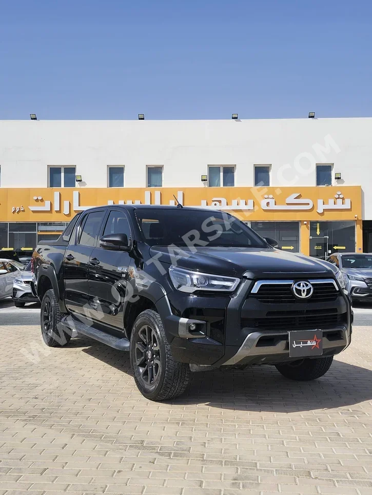 تويوتا هاي لوكس جي ار سبورت 2021 اوتوماتيك 37,000 كم 6 سلندر دفع رباعي بيكب أسود