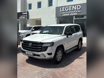 Toyota Land Cruiser GX 2023 Automatic 121,000 Km 6 Cylinder Four Wheel Drive (4WD) SUV White