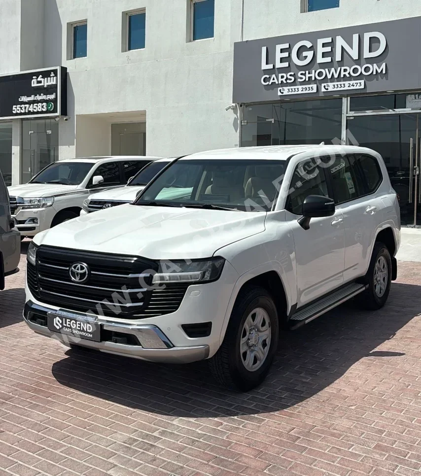Toyota Land Cruiser GX 2023 Automatic 121,000 Km 6 Cylinder Four Wheel Drive (4WD) SUV White
