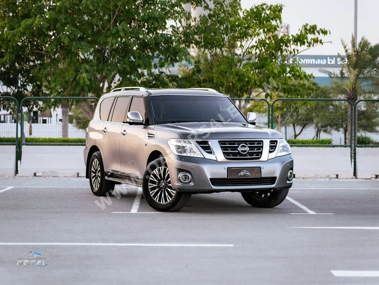 Nissan Patrol Platinum 2016 Automatic 232,300 Km 8 Cylinder Four Wheel Drive (4WD) SUV Silver