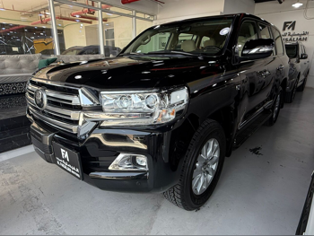 Toyota Land Cruiser VXR 2021 Automatic 63,000 Km 8 Cylinder Four Wheel Drive (4WD) SUV Black