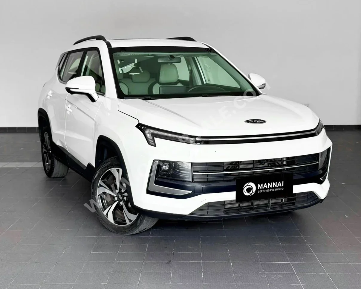 JAC Motors  JS4  Intelligent  2025  Automatic  38,000 Km  4 Cylinder  Front Wheel Drive (FWD)  SUV  White  With Warranty