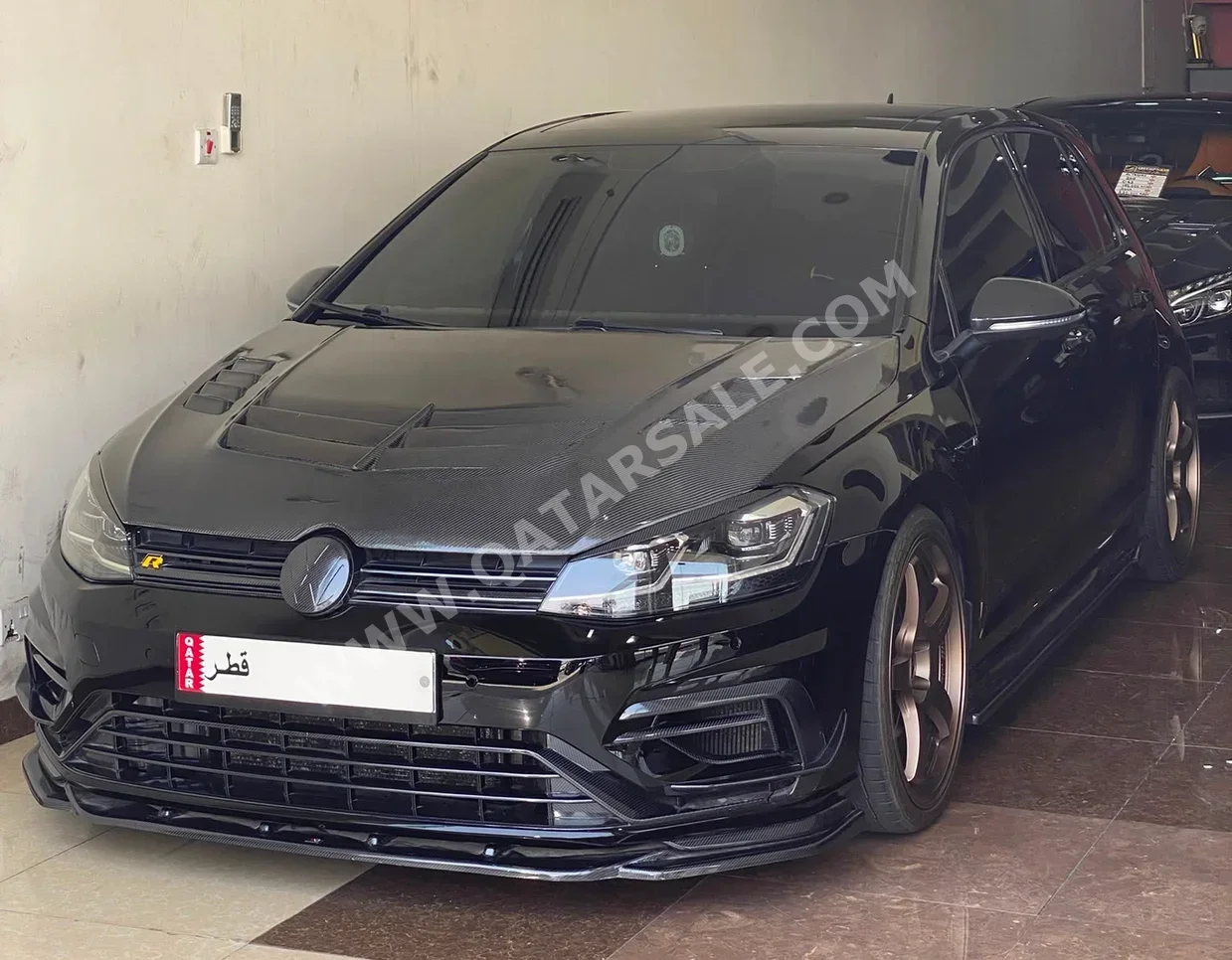 Volkswagen  Golf  R  2018  Automatic  98,000 Km  4 Cylinder  Rear Wheel Drive (RWD)  Hatchback  Black